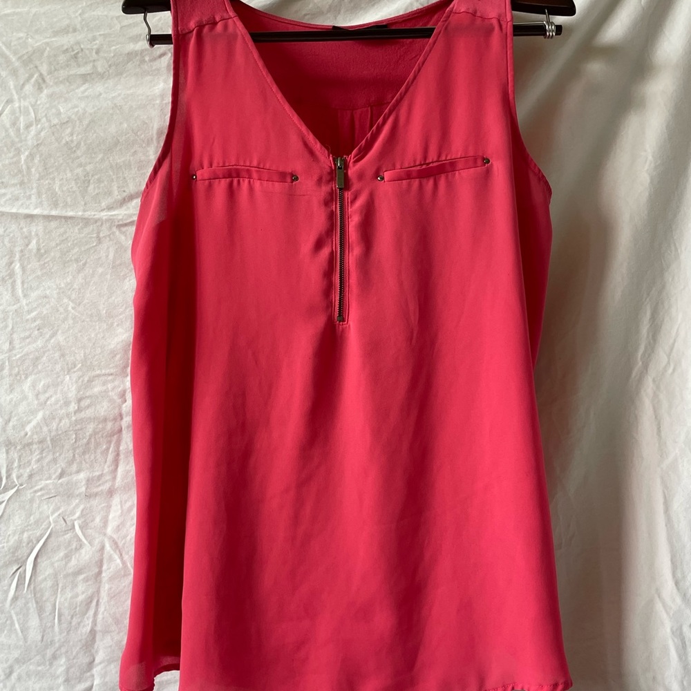 Sleeveless dressy top - Red /Pink